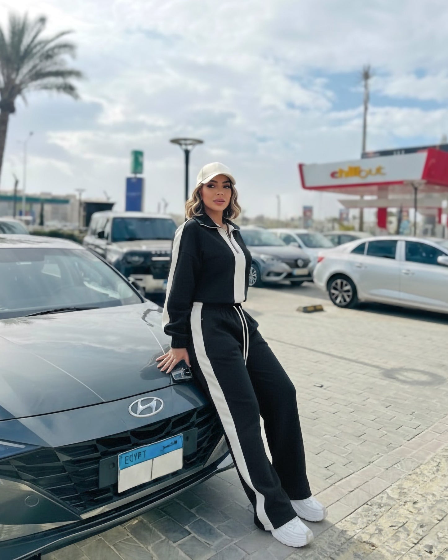 Sporty Contrast Line Tracksuit | Black - Eva Fashion - Online Clothing Store for Women