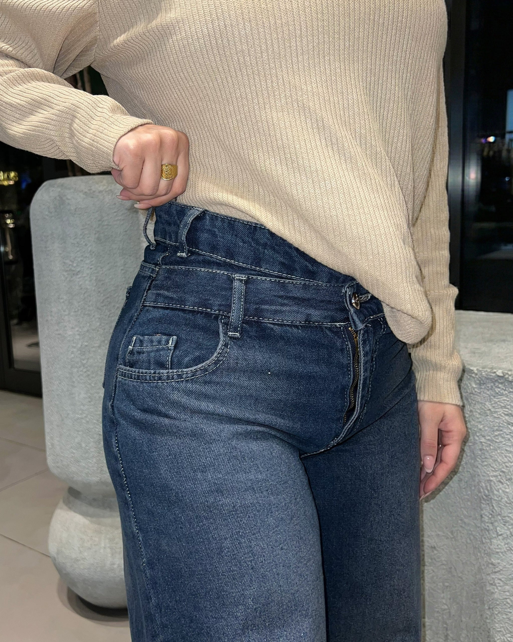 Vintage Wash High-Rise Jeans | Dark Blue - Eva Fashion - Online Clothing Store for Women